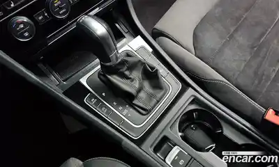 Volkswagen Golf 2015 2.0 гидро в Москве № 1549285, миниатюра 9