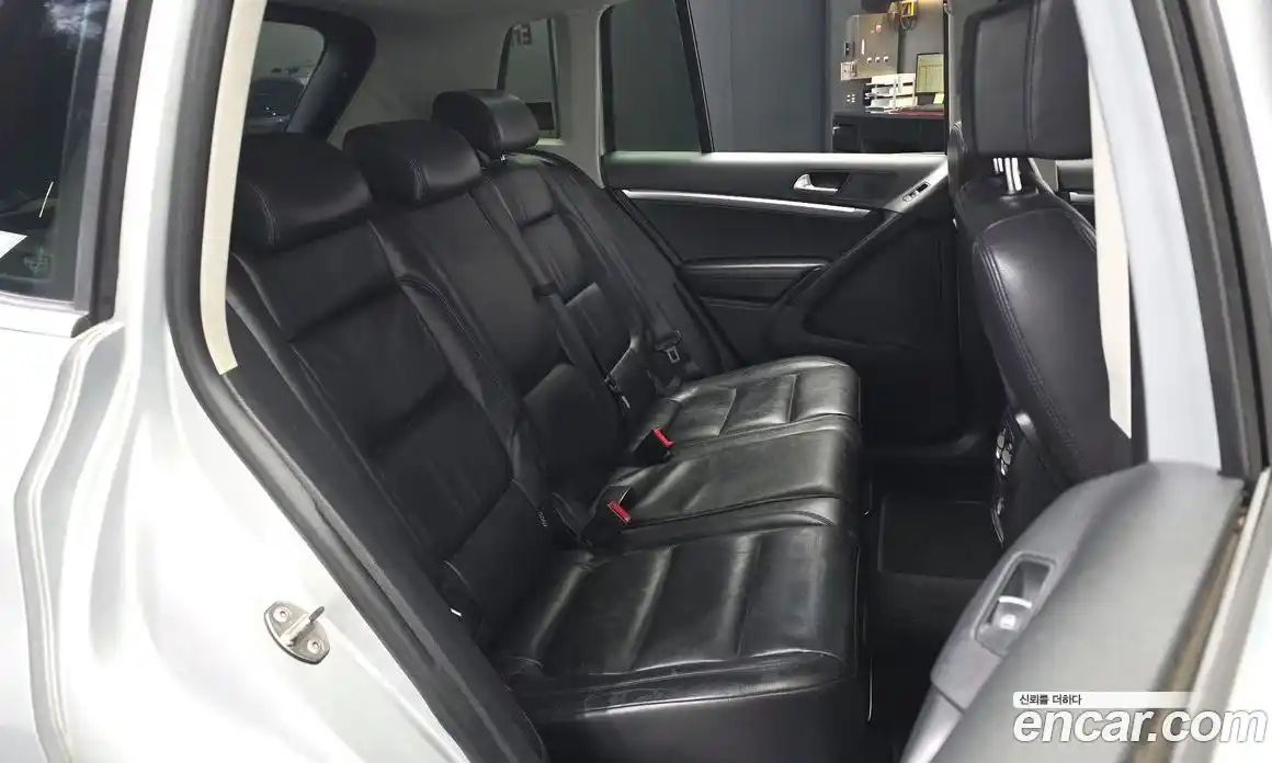 Volkswagen Tiguan 2012 2.0 гидро в Москве № 1549458, фото 12