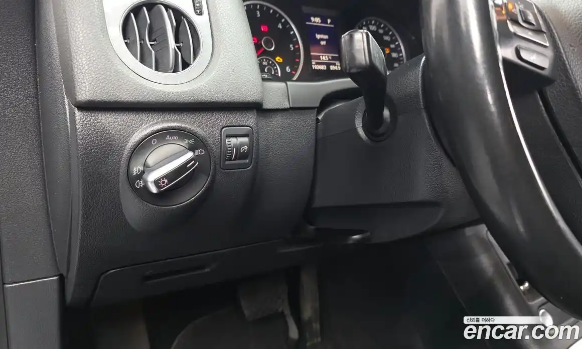 Volkswagen Tiguan 2012 2.0 гидро в Москве № 1549458, фото 18