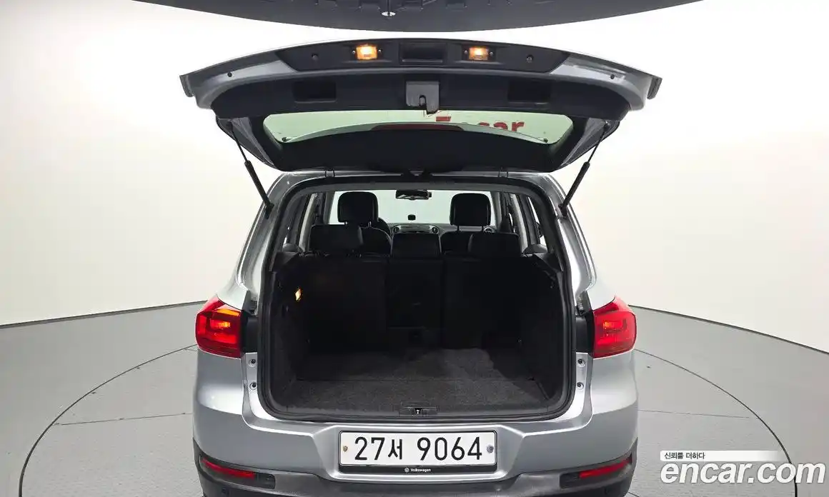 Volkswagen Tiguan 2012 2.0 гидро в Москве № 1549458, фото 20