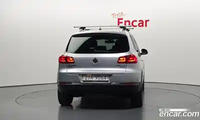 Volkswagen Tiguan 2012 2.0 гидро в Москве № 1549458, миниатюра 4