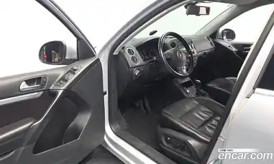 Volkswagen Tiguan 2012 2.0 гидро в Москве № 1549458, миниатюра 10