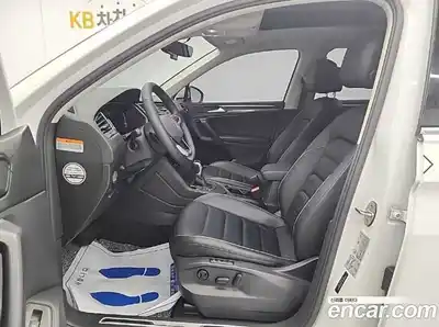 Volkswagen Tiguan 2022 2.0 гидро в Москве № 1549509, миниатюра 11