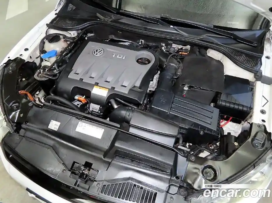 Volkswagen Scirocco 2013 2.0 гидро в Москве № 1549563, фото 17
