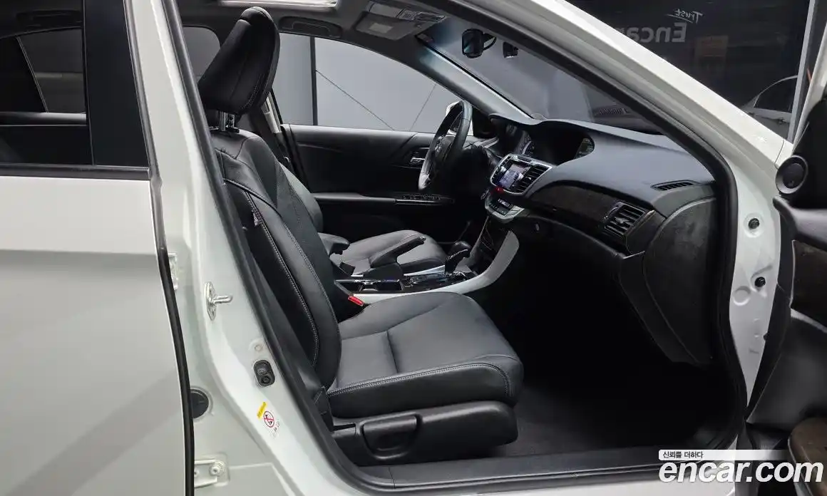 Honda Accord 2014 2.4 гидро в Москве № 1550279, фото 11