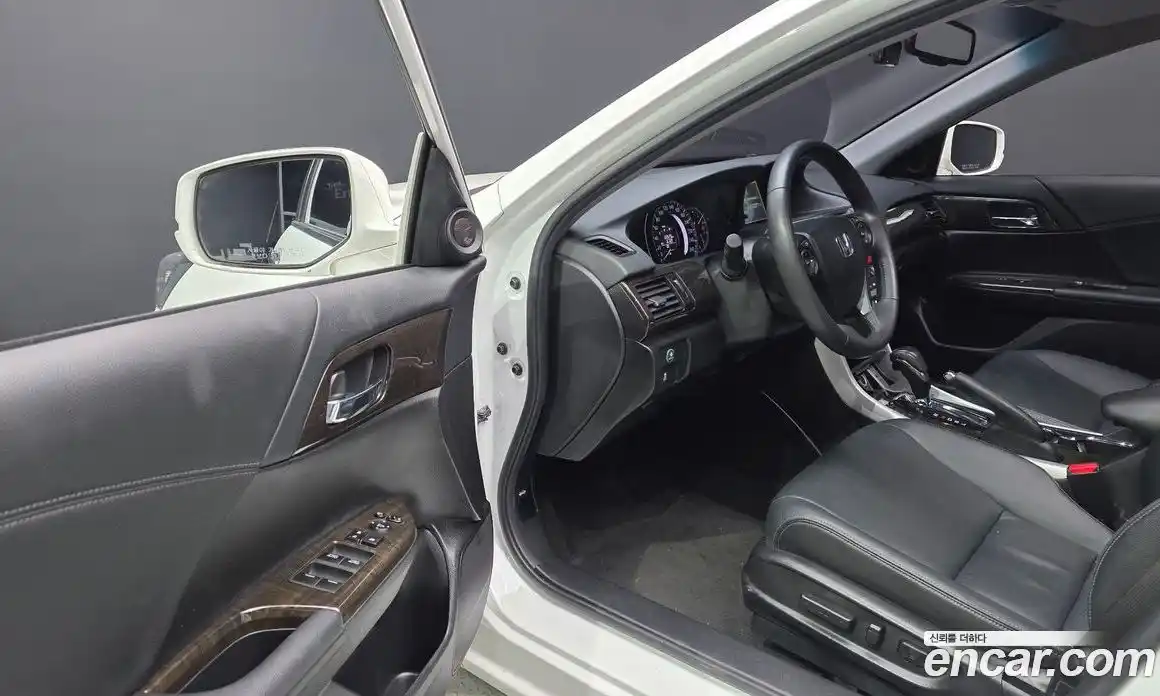 Honda Accord 2014 2.4 гидро в Москве № 1550279, фото 10