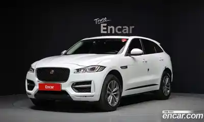 Jaguar F-Pace, 2016