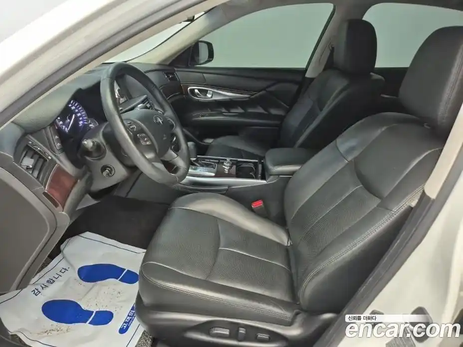 Infiniti Q70 2016 3.7 гидро в Москве № 1551092, фото 10