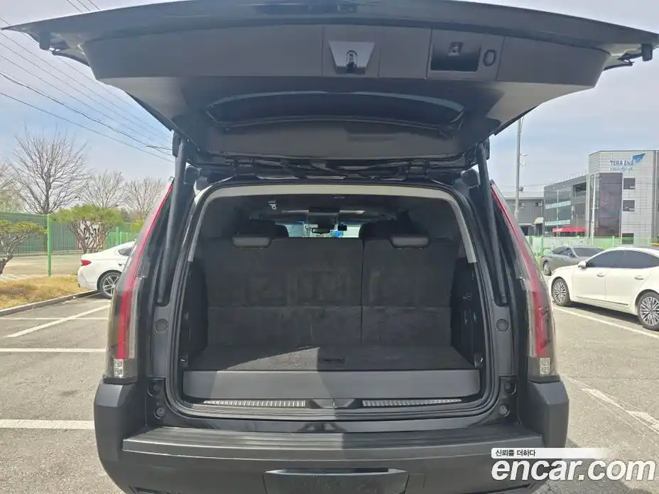 Cadillac Escalade 2017 6.2 гидро в Москве № 1551419, фото 14