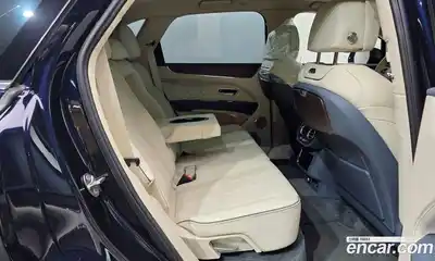 Bentley Bentayga 2023 4.0 гидро в Москве № 1551436, миниатюра 12