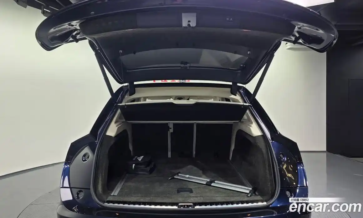 Bentley Bentayga 2023 4.0 гидро в Москве № 1551436, фото 20