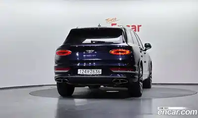 Bentley Bentayga 2023 4.0 гидро в Москве № 1551436, миниатюра 4