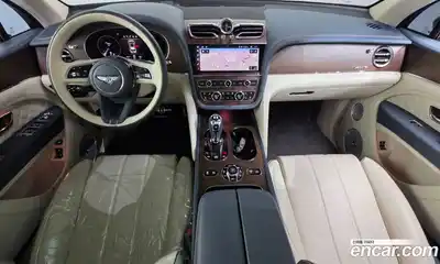 Bentley Bentayga 2023 4.0 гидро в Москве № 1551436, миниатюра 7