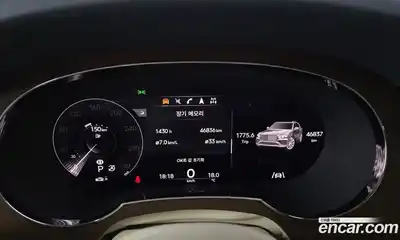 Bentley Bentayga 2023 4.0 гидро в Москве № 1551436, миниатюра 8