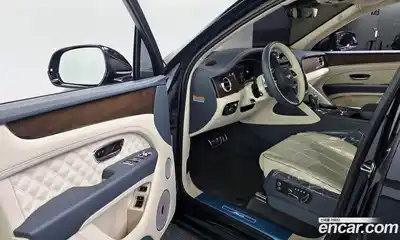 Bentley Bentayga 2023 4.0 гидро в Москве № 1551436, миниатюра 10