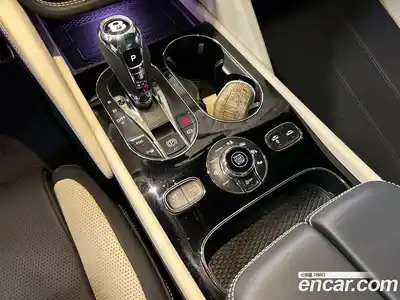 Bentley Bentayga 2023 4.0 гидро в Москве № 1551468, миниатюра 12