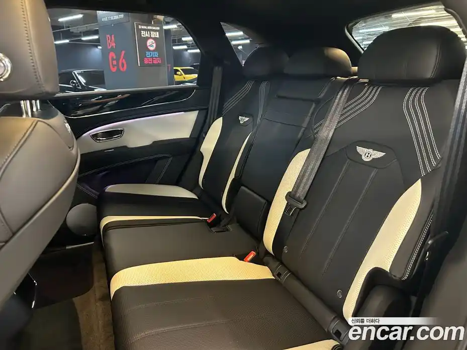 Bentley Bentayga 2023 4.0 гидро в Москве № 1551468, фото 16