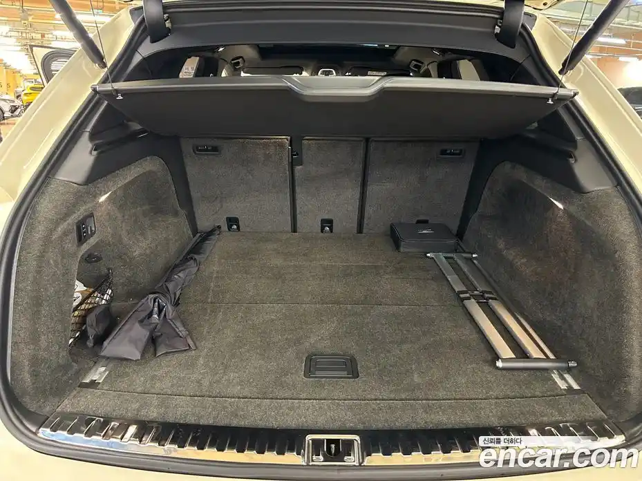 Bentley Bentayga 2023 4.0 гидро в Москве № 1551468, фото 20