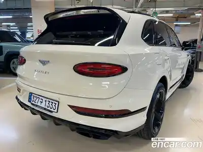 Bentley Bentayga 2023 4.0 гидро в Москве № 1551468, миниатюра 5