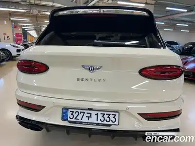 Bentley Bentayga 2023 4.0 гидро в Москве № 1551468, миниатюра 6