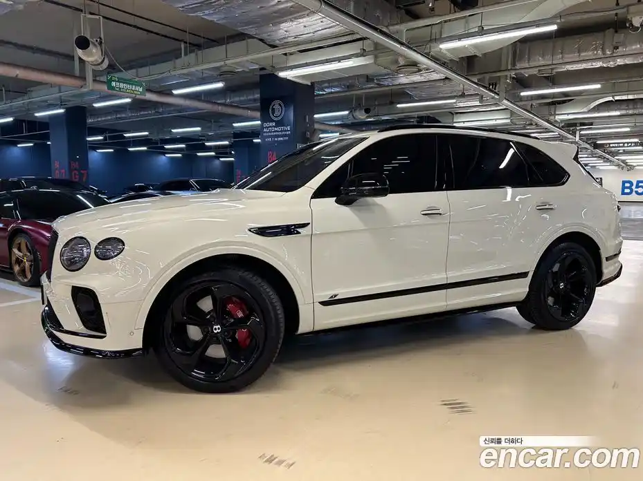 Bentley Bentayga 2023 4.0 гидро в Москве № 1551468, фото 7