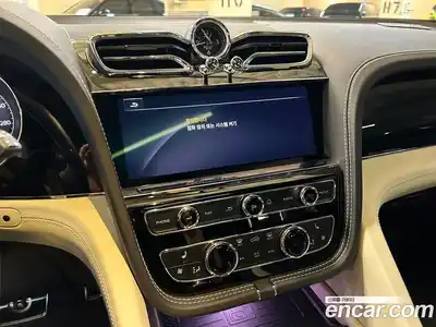 Bentley Bentayga 2023 4.0 гидро в Москве № 1551468, миниатюра 10