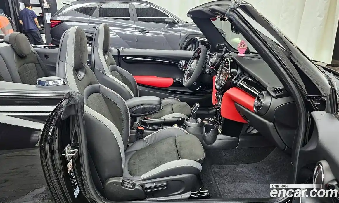 Mini Cooper Convertible 2020 2.0 гидро в Москве № 156872, фото 11