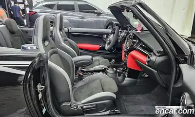 Mini Cooper Convertible 2020 2.0 гидро в Москве № 156872, миниатюра 11
