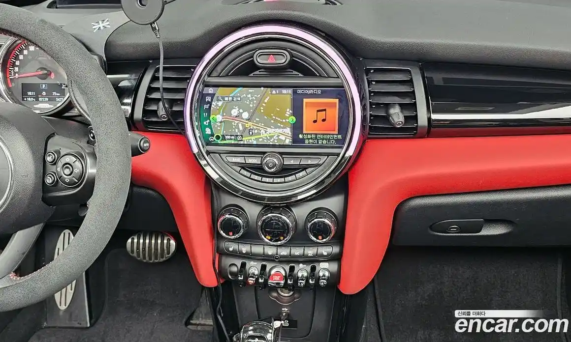Mini Cooper Convertible 2020 2.0 гидро в Москве № 156872, фото 14