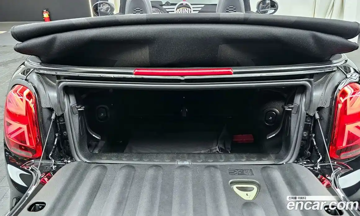 Mini Cooper Convertible 2020 2.0 гидро в Москве № 156872, фото 20