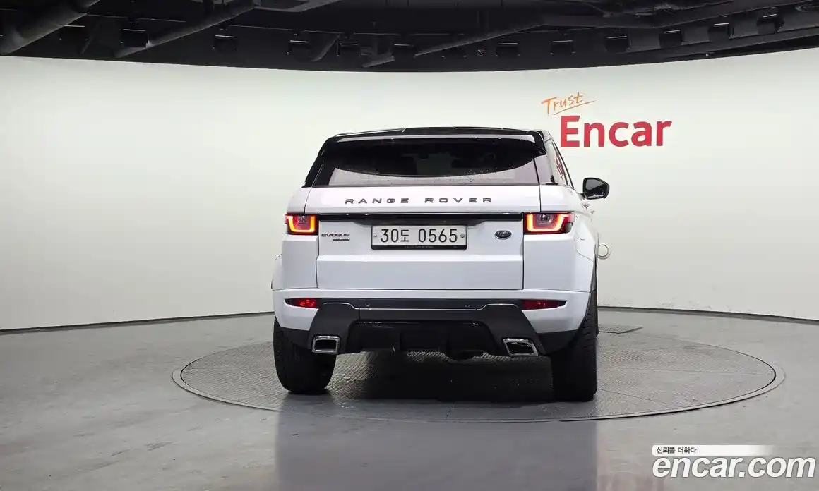 Land Rover Range-Rover Evoque 2016 2.0 гидро в Москве № 166704, фото 4