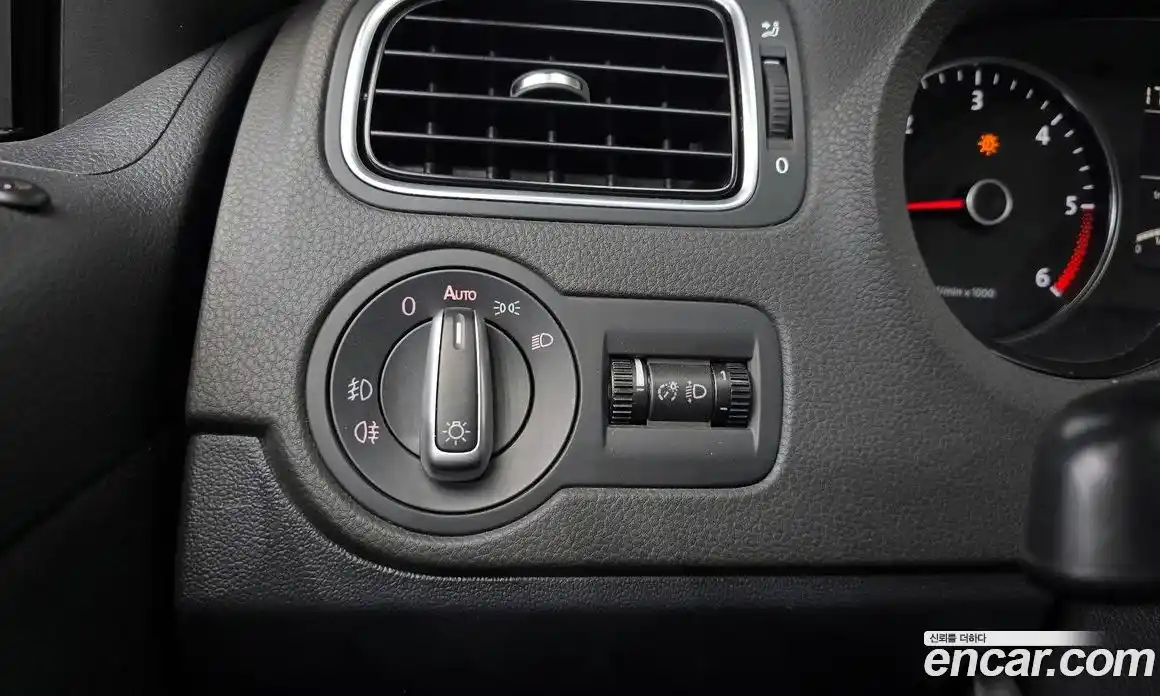 Volkswagen Polo 2014 1.6 гидро в Москве № 168889, фото 18