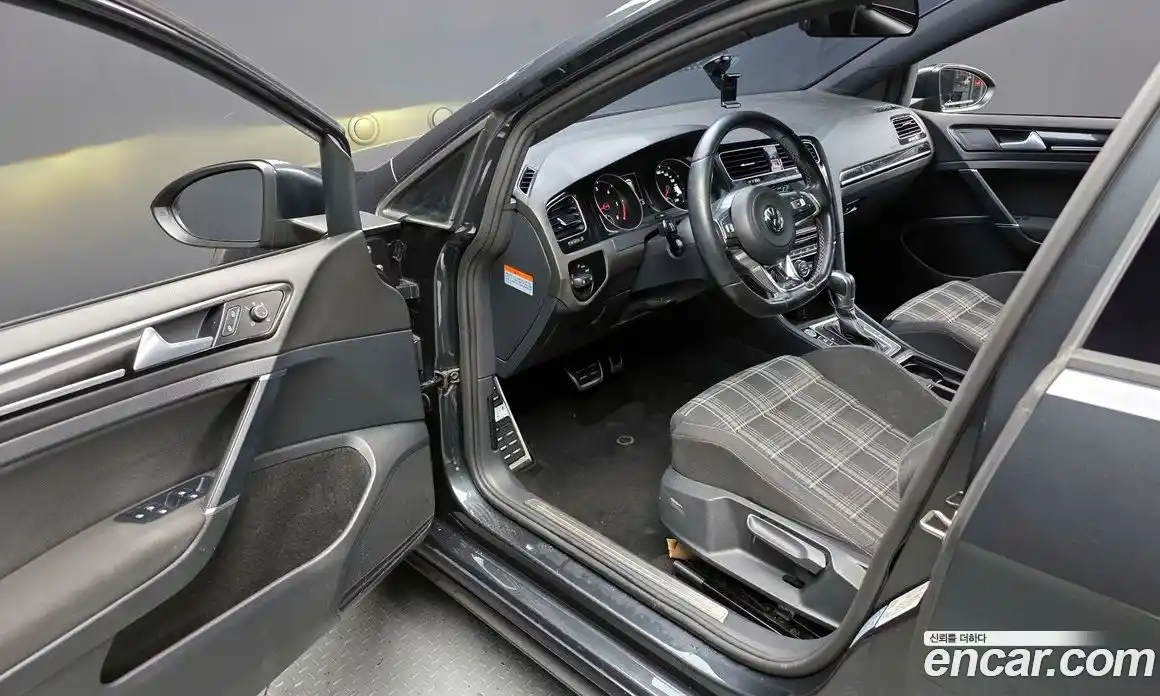 Volkswagen Golf 2016 2.0 гидро в Москве № 171130, фото 11