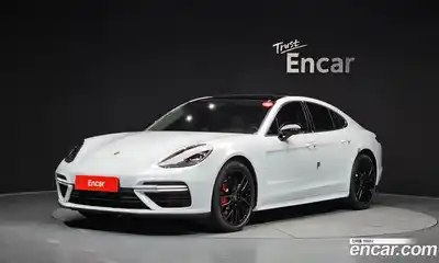 Porsche Panamera, 2019