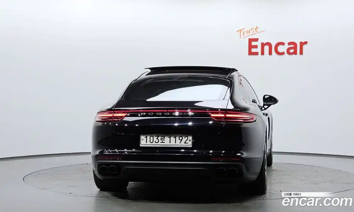 Porsche Panamera 2018 3.0 гидро в Москве № 197555, фото 3