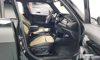 Mini Cooper 2022 2.0 гидро в Москве № 198352, миниатюра 11