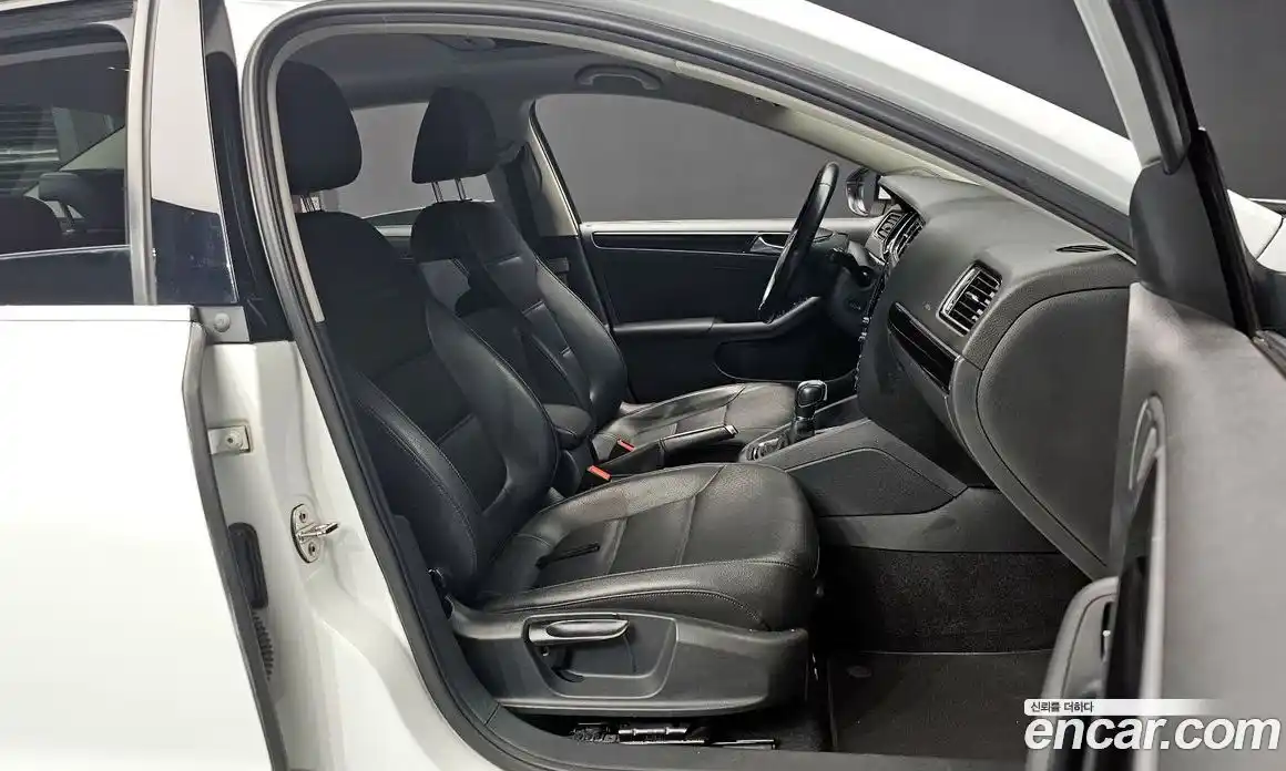 Volkswagen Jetta 2015 2.0 гидро в Москве № 199309, фото 10
