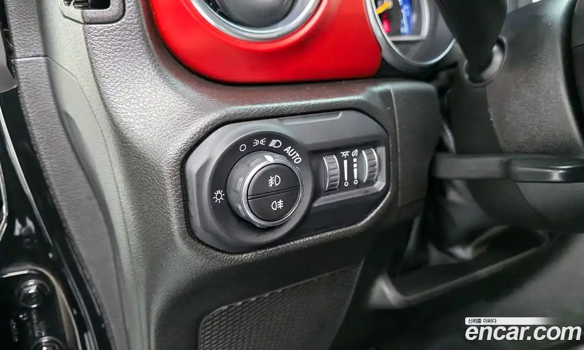 Jeep Wrangler 2023 2.0 гидро в Москве № 208961, фото 12