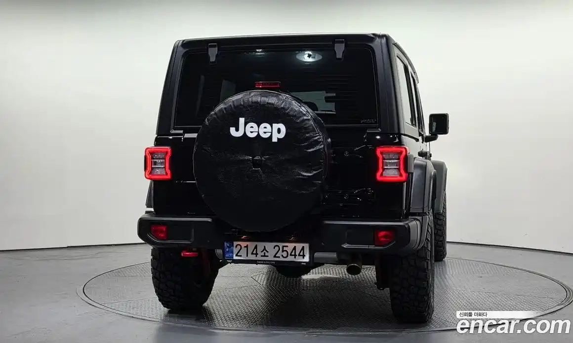 Jeep Wrangler 2023 2.0 гидро в Москве № 208961, фото 4
