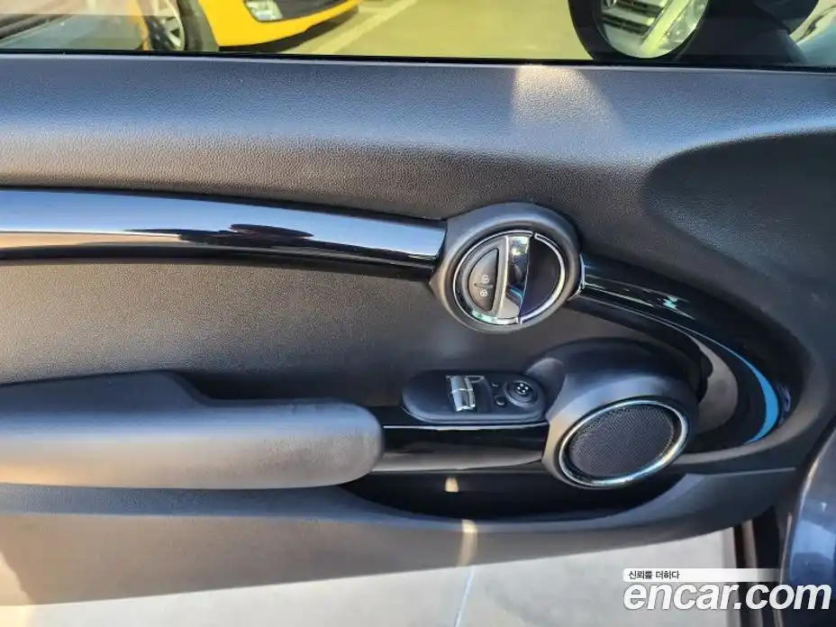 Mini Cooper 2015 2.0 гидро в Москве № 214415, фото 11