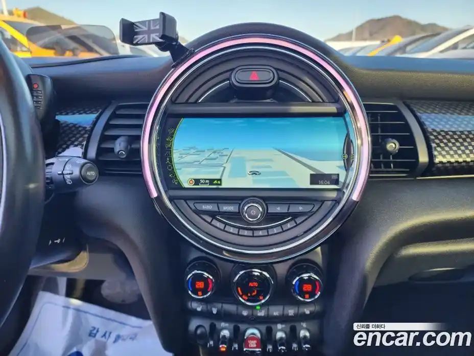 Mini Cooper 2015 2.0 гидро в Москве № 214415, фото 14