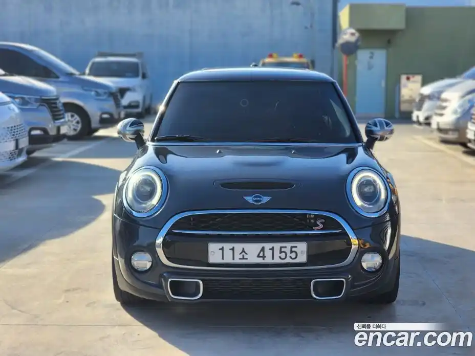 Mini Cooper 2015 2.0 гидро в Москве № 214415, фото 3