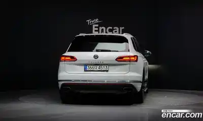Volkswagen Touareg 2021 3.0 гидро в Москве № 215223, миниатюра 4