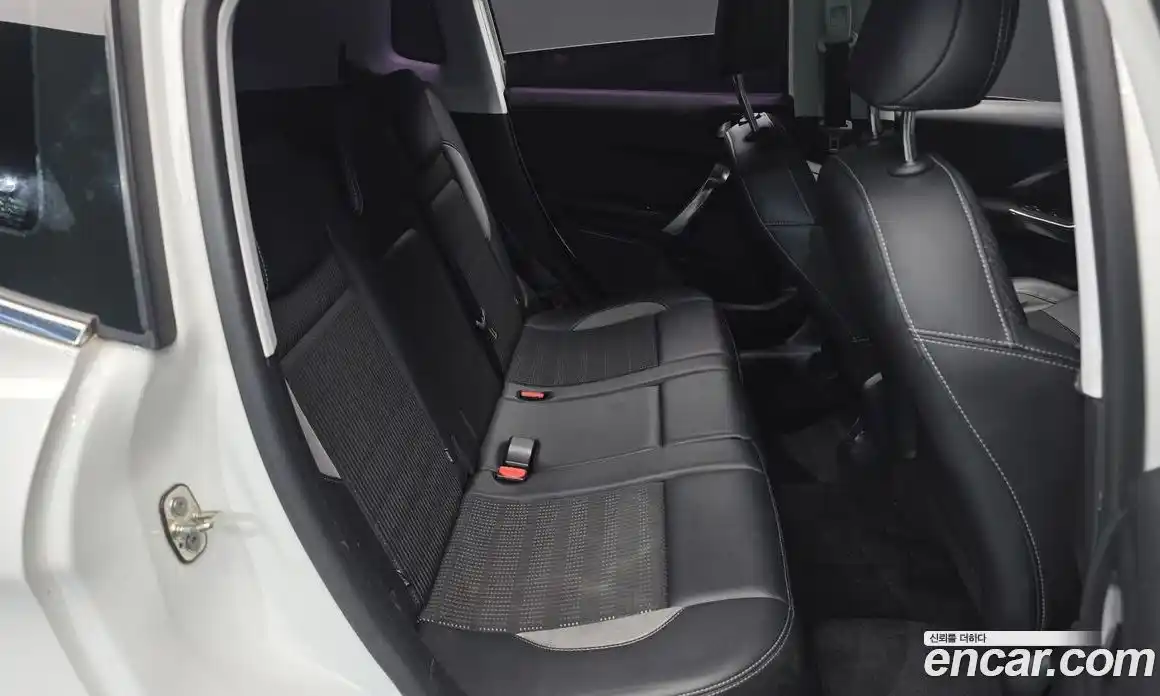 Peugeot 2008 2015 1.6 гидро в Москве № 287403, фото 12