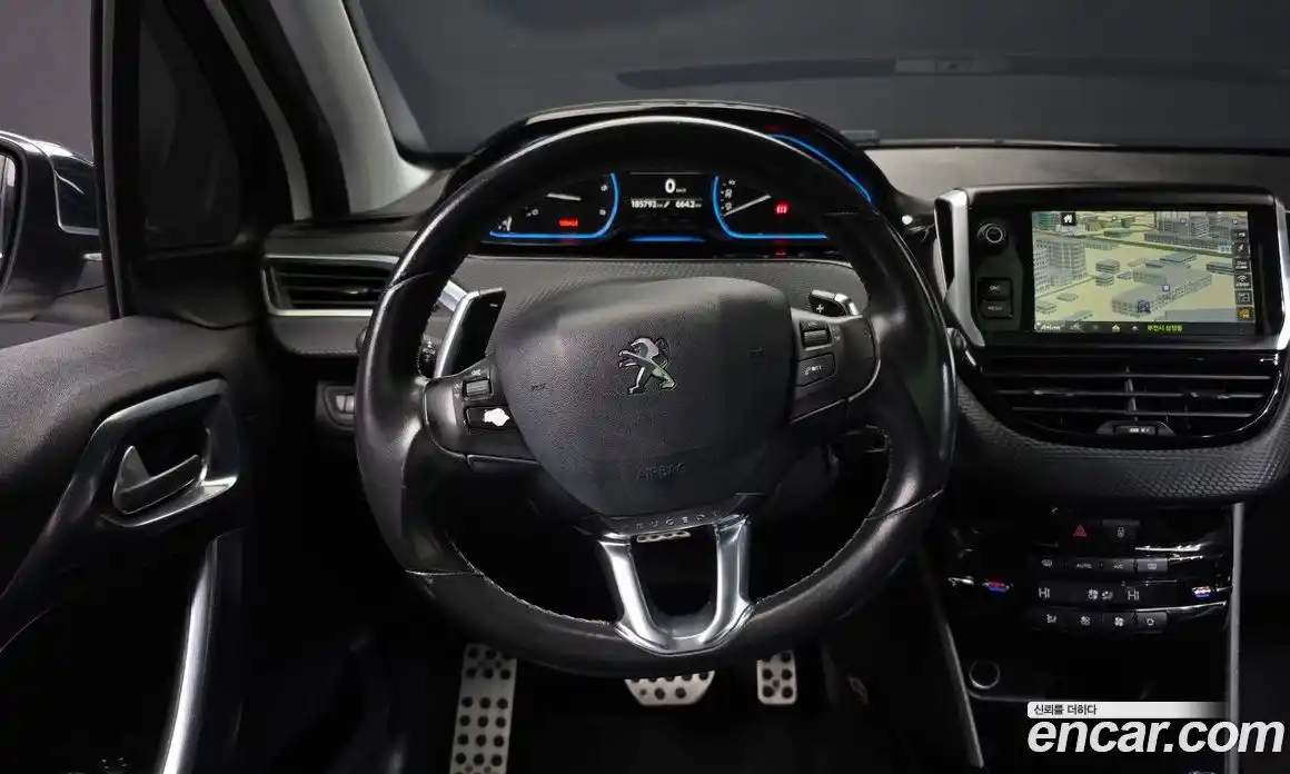 Peugeot 2008 2015 1.6 гидро в Москве № 287403, фото 13