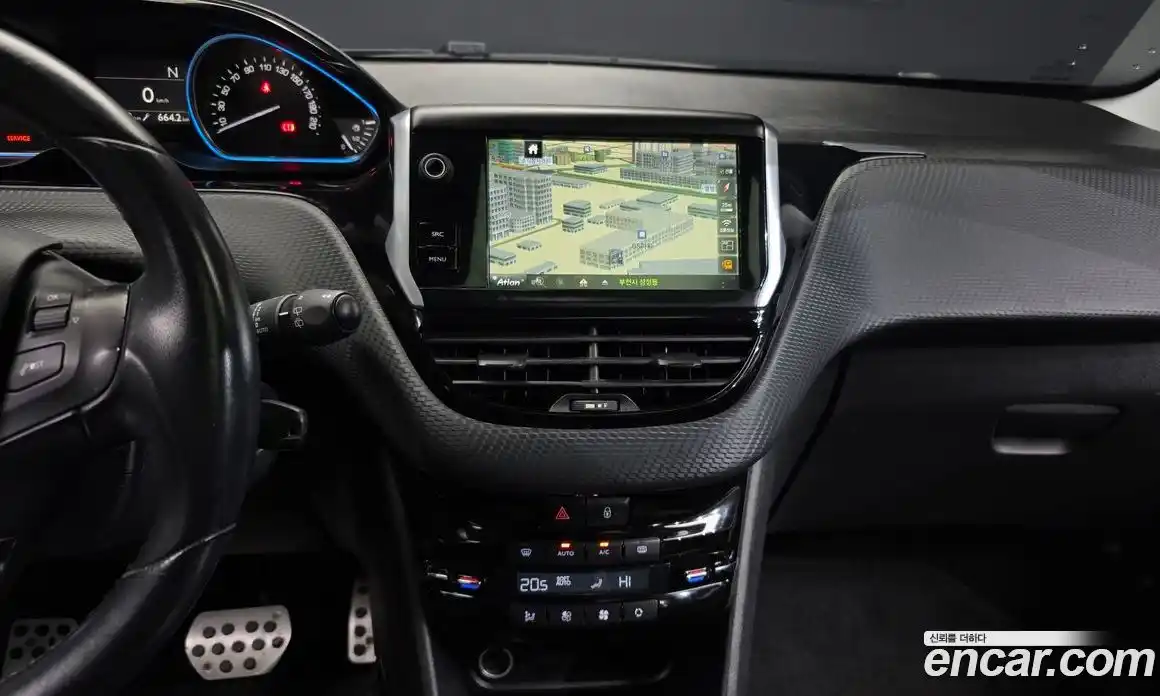 Peugeot 2008 2015 1.6 гидро в Москве № 287403, фото 14