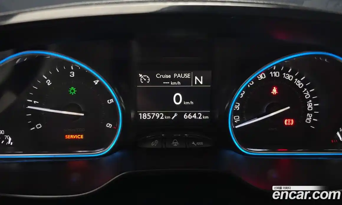 Peugeot 2008 2015 1.6 гидро в Москве № 287403, фото 8