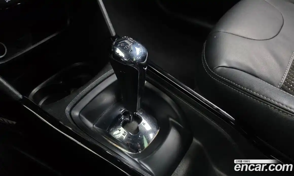 Peugeot 2008 2015 1.6 гидро в Москве № 287403, фото 9