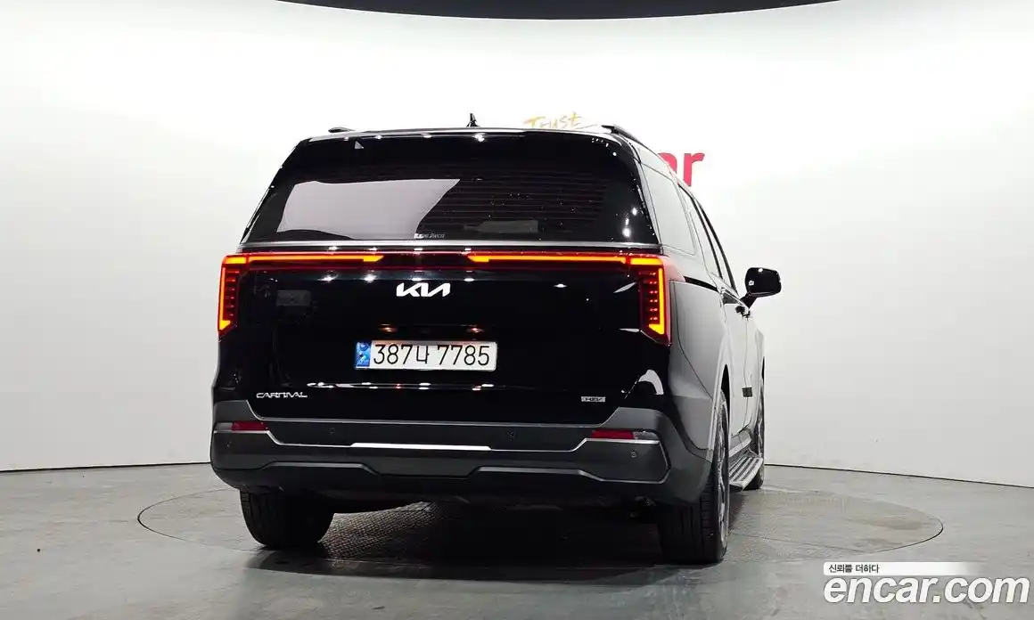 Kia Canival 2024 1.6 гидро в Москве № 55886, фото 4