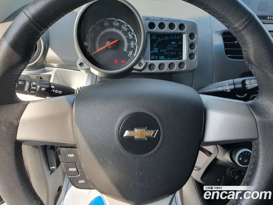 Chevrolet Spark 2013 1.0 гидро в Москве, фото 12